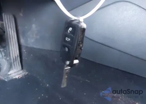 2013 Volkswagen Jetta 2.5L Se z USA, uszkodzony, nr VIN 3VWDP7AJ7DM425969